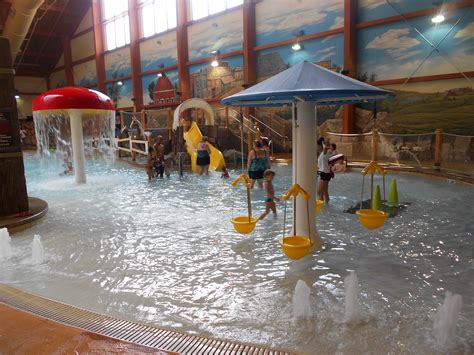 Fort rapids columbus ohio - Fort Rapids Indoor Waterpark Resort Columbus includes 337 rooms and is nearly a 10-minute drive from Redeemers On Courtright. This resort entices guests with a car park, available on site. The accommodation is within walking distance of Magic Mountain. Fort Rapids Indoor Water Park is located near the 5-star hotel. 